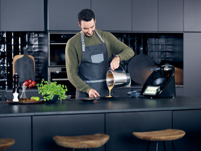 02 Mit dem Thermomix lassen sich die Zero Food Waste Rezepte einfach zubereiten c Vorwerk