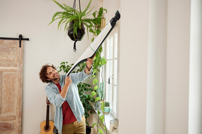 02 Saugen mit der Kobold VB100 2in1Zubehoerduese c Vorwerk