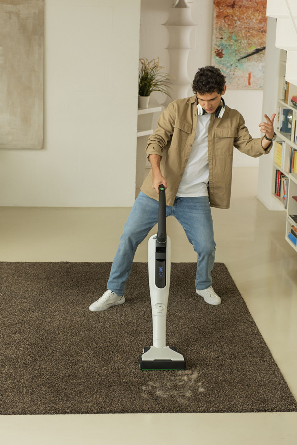 Magico robot che aspira e lava i tuoi pavimenti (130€)