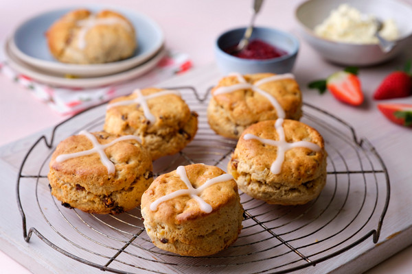 768899 Large Hot Cross Scones Landscape