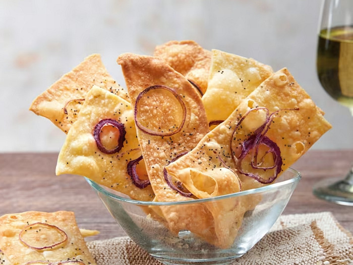 Preparato con pochi ingredienti semplici e senza lievito, il Lavash si distingue per la sua leggerezza.