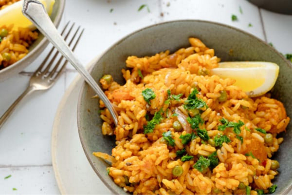 Arroz de tomate e legumes