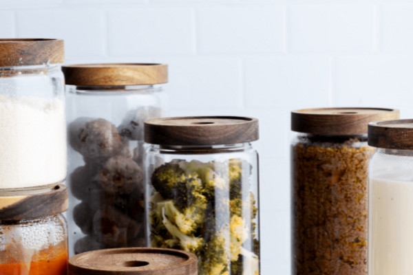 Per Batch Cooking si intende preparare ingredienti o ricette differenti utilizzabili per più piatti