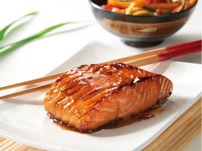 Scopri come preparare la ricetta giapponese del Salmone teriyaki con Bimby.