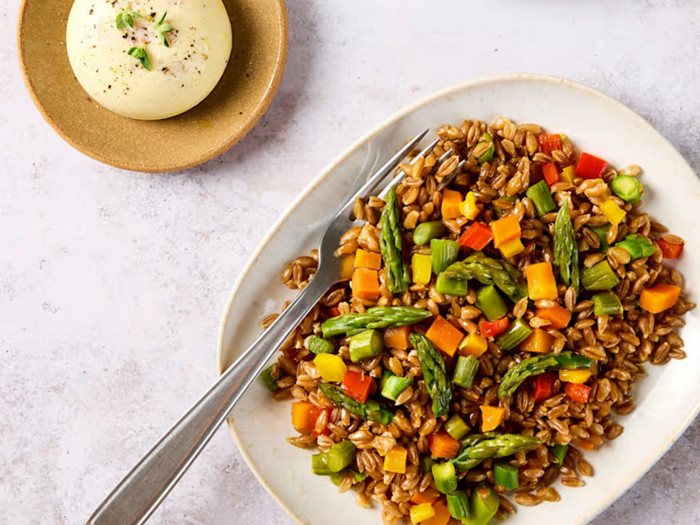 Insalata di farro con frittatine monoporzione