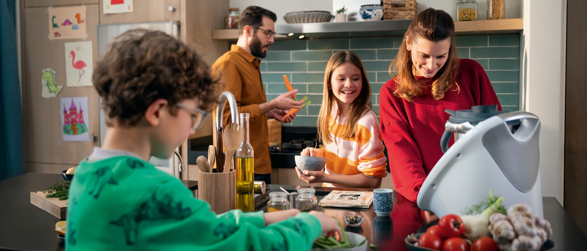 Le groupe Vorwerk - robot culinaire Thermomix et apirateur laveur sans fil Kobold