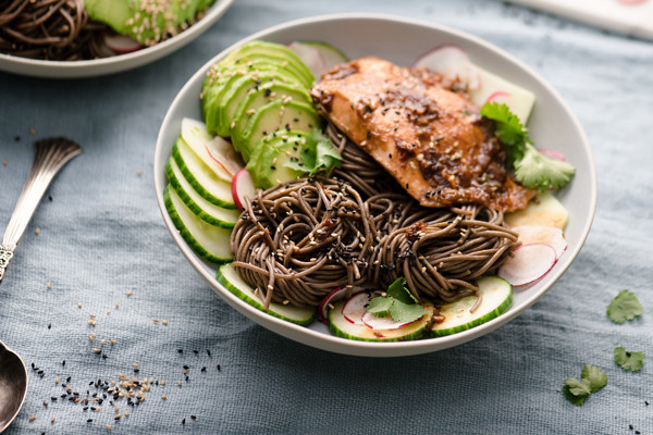 Cold soba and salmon salad ID775607 var1