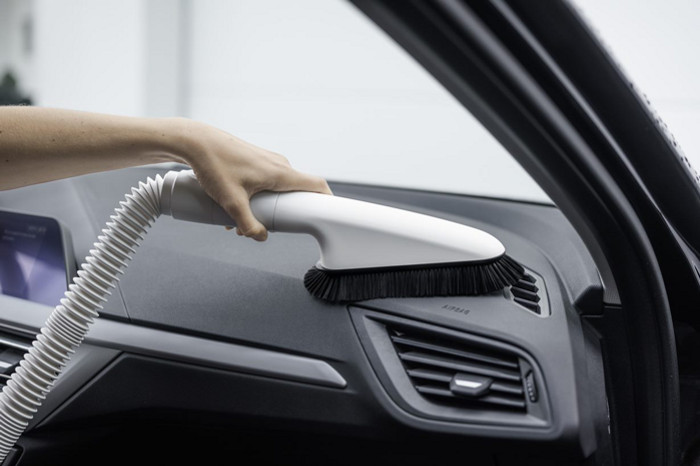 Come pulire auto FLT MGZ Ago 2023 FOTO 2