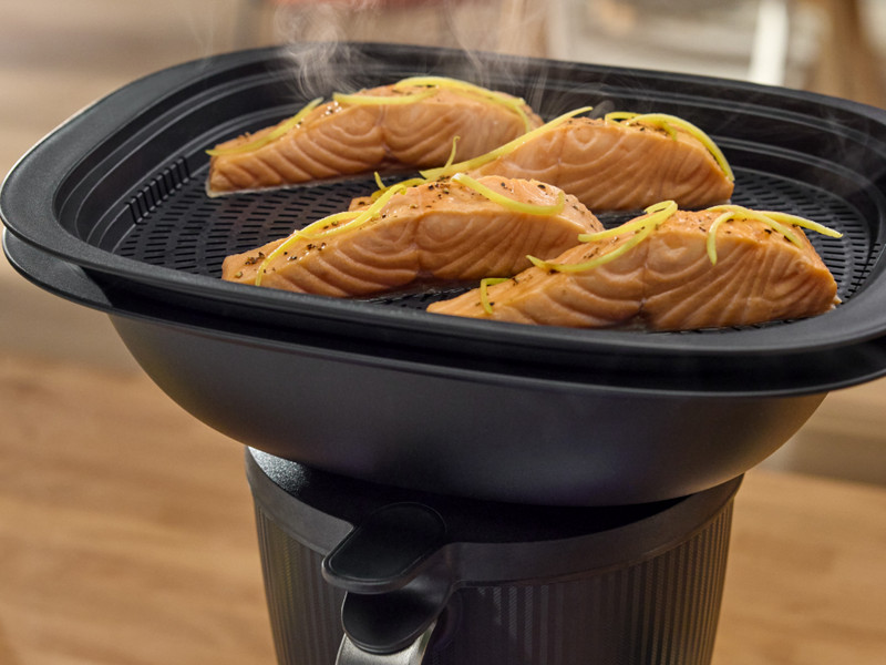 Scopri come utilizzare il Varoma per cucinare sano e leggero.