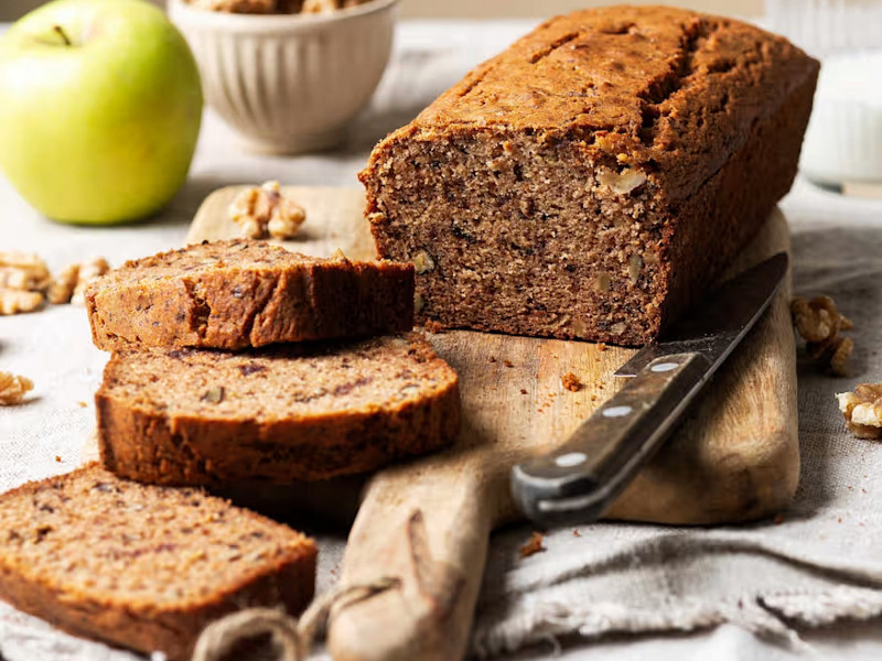 Plumcake datteri, mele e noci (senza glutine).