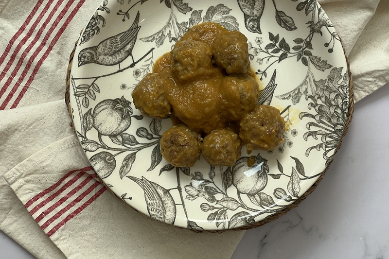 albondigas salsa española
