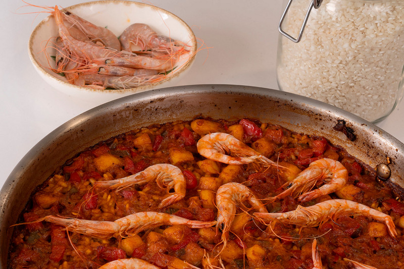 Arroz con calamares y gambas