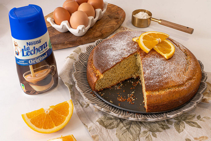 Bizcocho de leche condensada y naranja