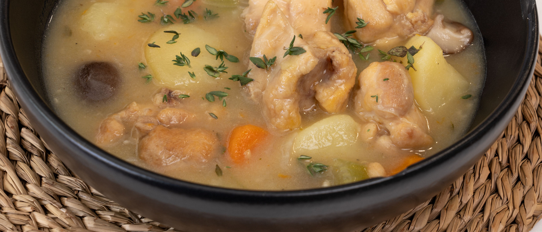 Cazuela de patatas con pollo