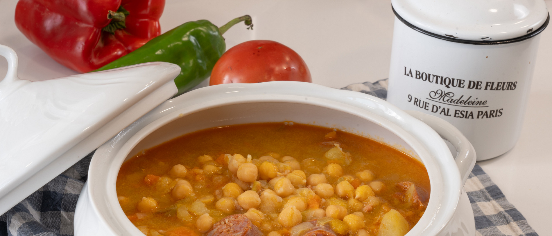 Garbanzos con verduras y chorizo