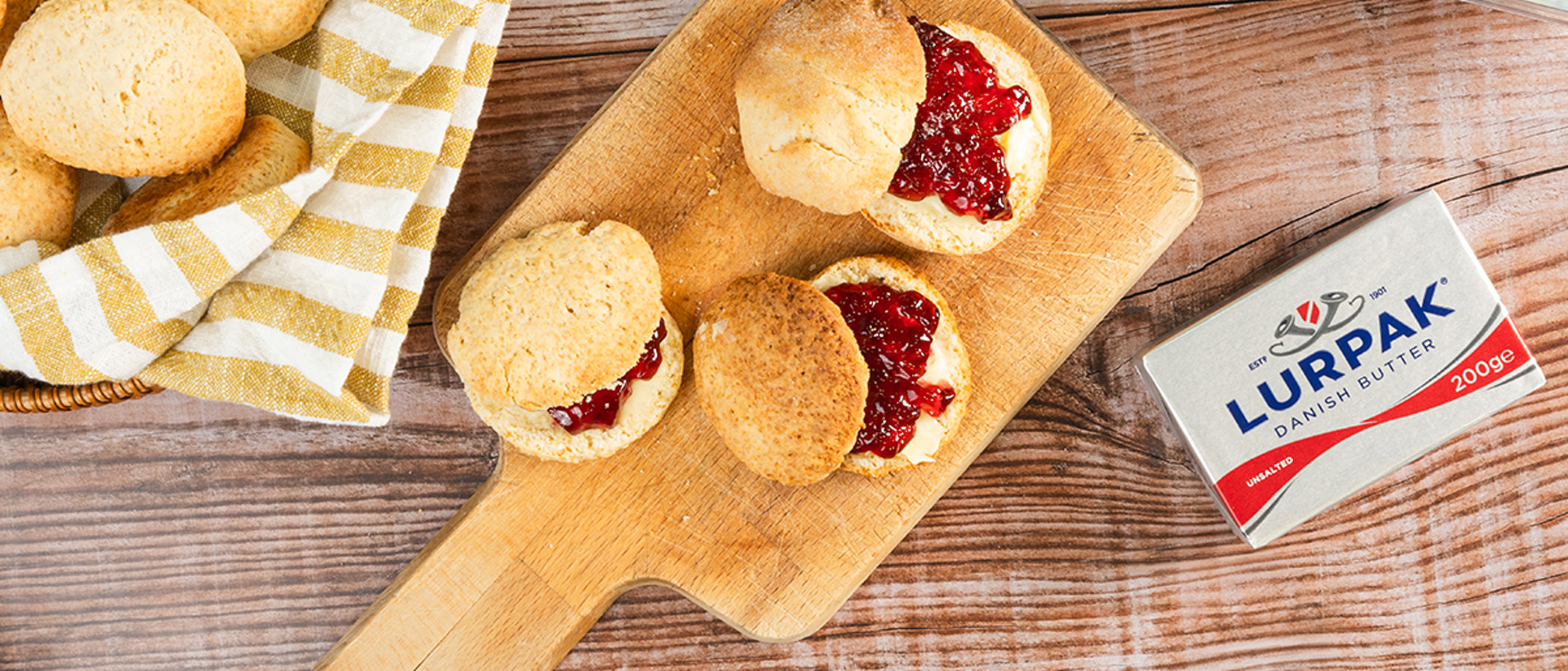 Scones con lurpak