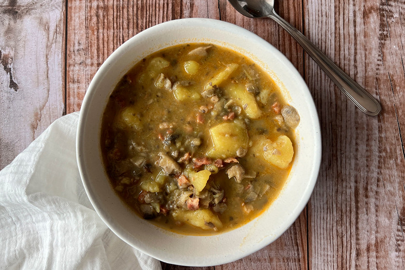 Patatas guisadas con champiñones