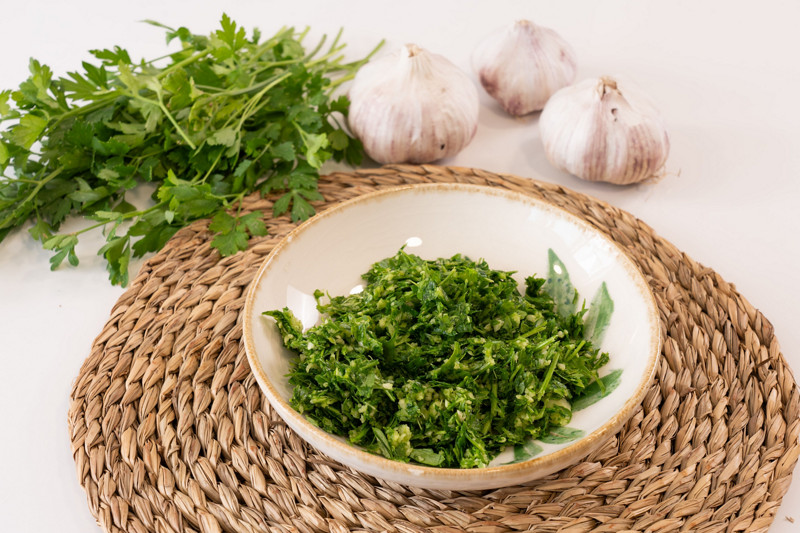 Picada de ajo y perejil