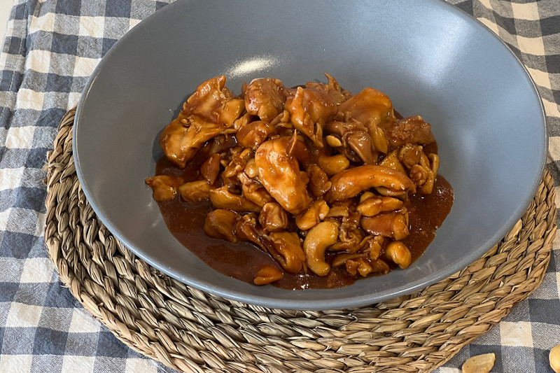 Pollo con anacardos