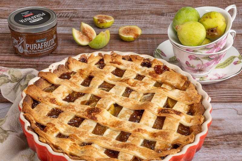 Tarta de higos con purafruta de helios