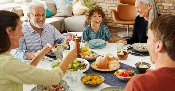 Essen Wohnzimmer Familie