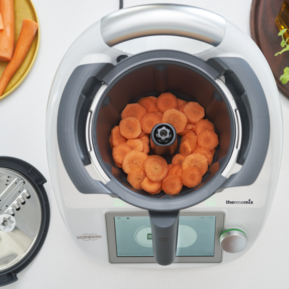 Vorwerk lance le découpe minute adaptable au Thermomix pour des carottes  râpées au top !