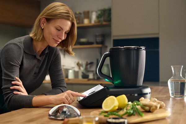 FR thermomix tm7 couvre lame eplucheur femme ecran