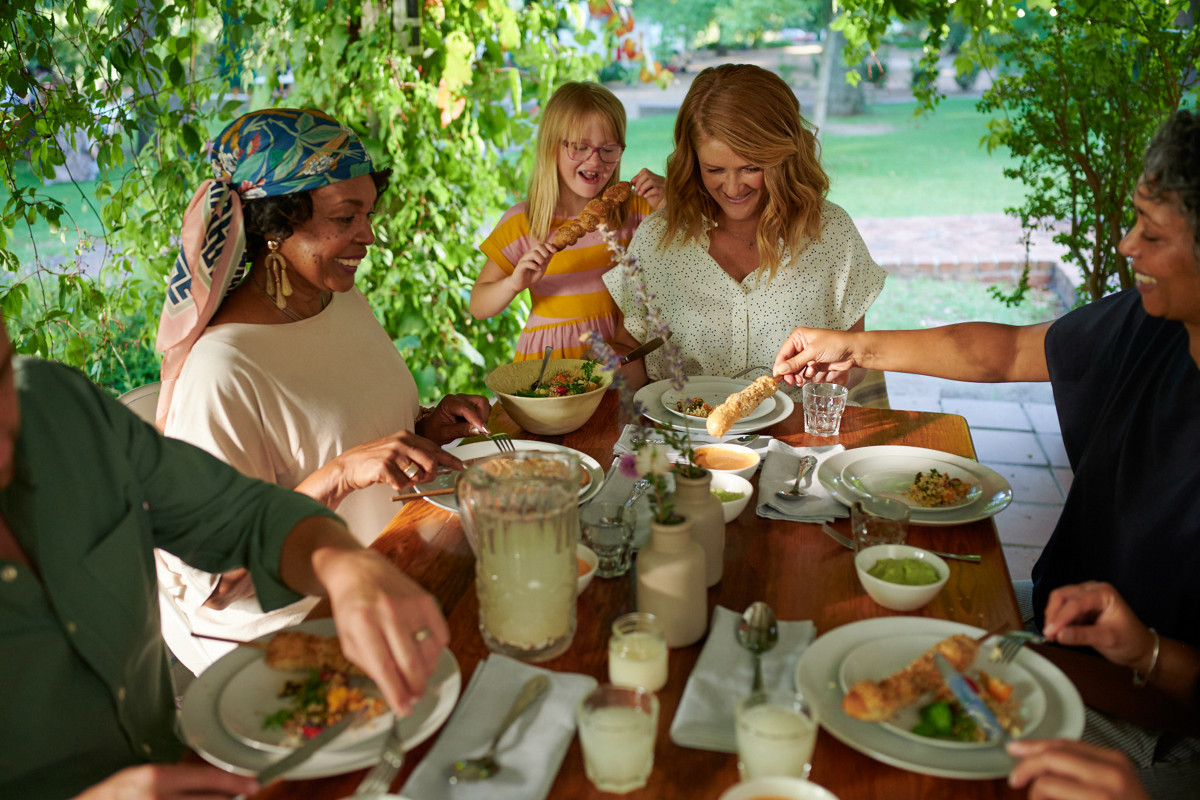 FR Thermomix BBQ party family gathering in garden