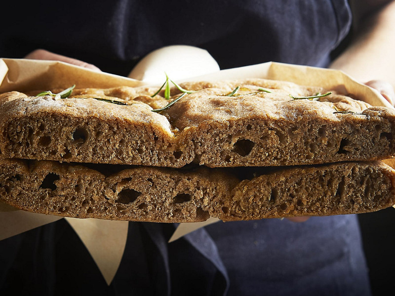 Focaccia integrale a lunga lievitazione