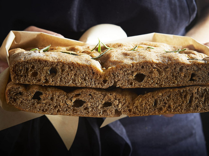 Focaccia integrale a lunga lievitazione