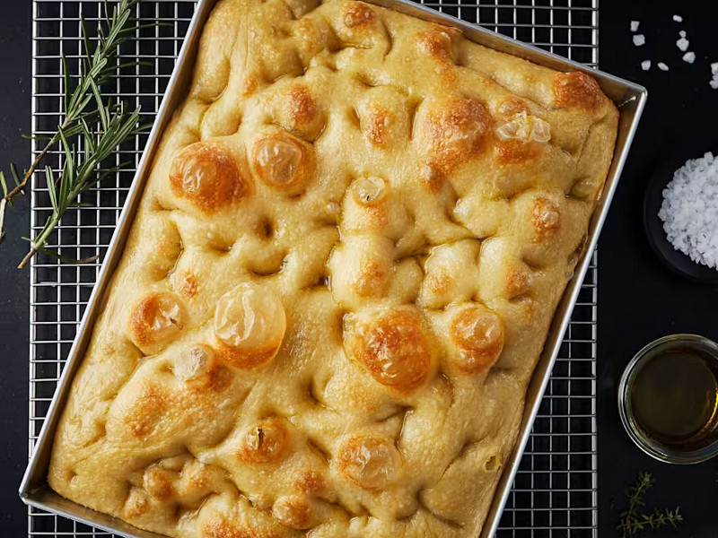 Scopri come preparare una focaccia millebolle soffice e piena di alveoli con il tuo Bimby.