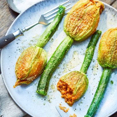 Gefüllte Zucchini-Blüten