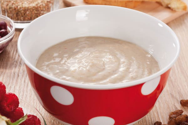dinkel milchbrei mit pfirsich
