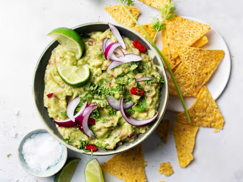 Prepara una salsa guacamole cremosa e gustosa con Bimby.