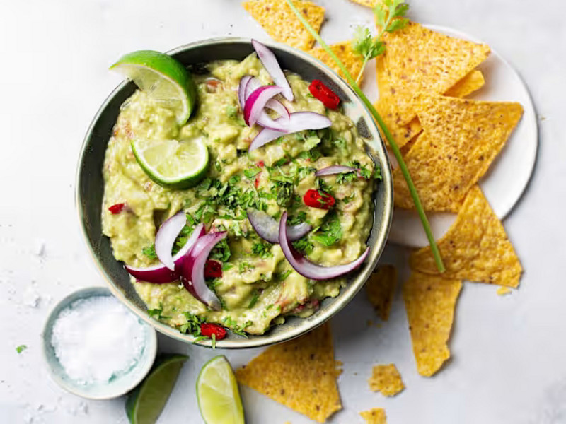 Prepara una salsa guacamole cremosa e gustosa con Bimby.