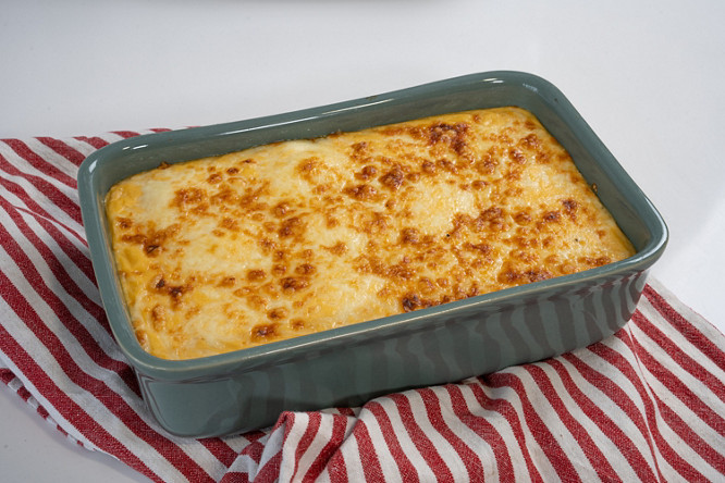 Huevos rellenos con bechamel