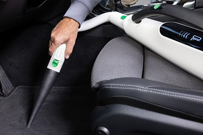 Die CD7 Autodüse ist optimal für die Reinigung des Autoinnenraums geeignet.