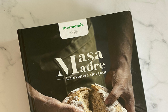 "Masa Madre" uno de los libros que podrás disfrutar de en la promoción 2x1 de libros Thermomix®