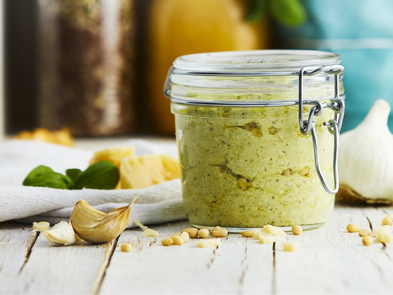 Pesto di zucchine e basilico