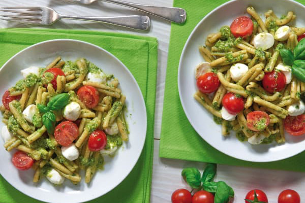 Pasta fredda alla caprese