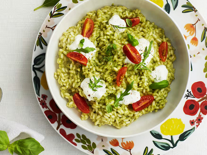 Risotto estivo con pesto al basilico e rucola.