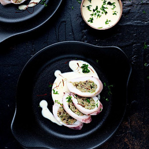 Stuffed squid sous vide with saffron sauce ID672377