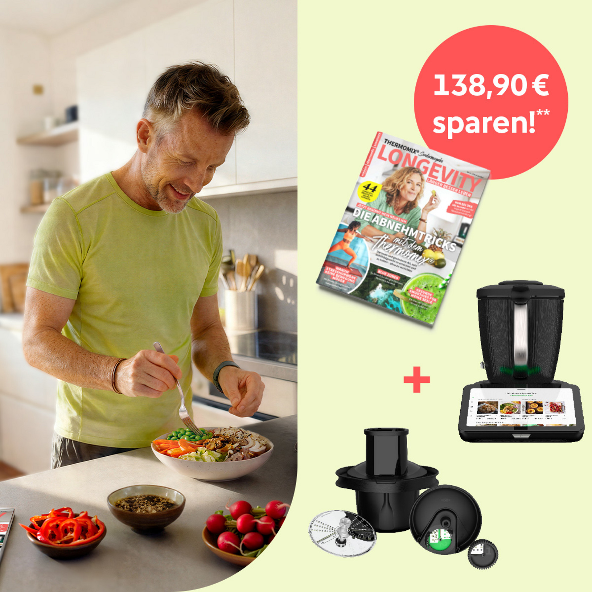 Mann bereitet Essen in der Küche zu, mit Thermomix® TM7, Thermomix® Gemüse Styler und Magazinangebot hervorgehoben.