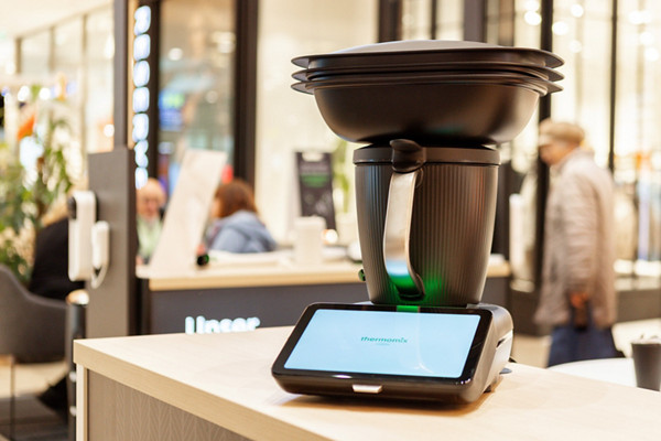 Thermomix TM7 auf Theke im Einkaufscenter