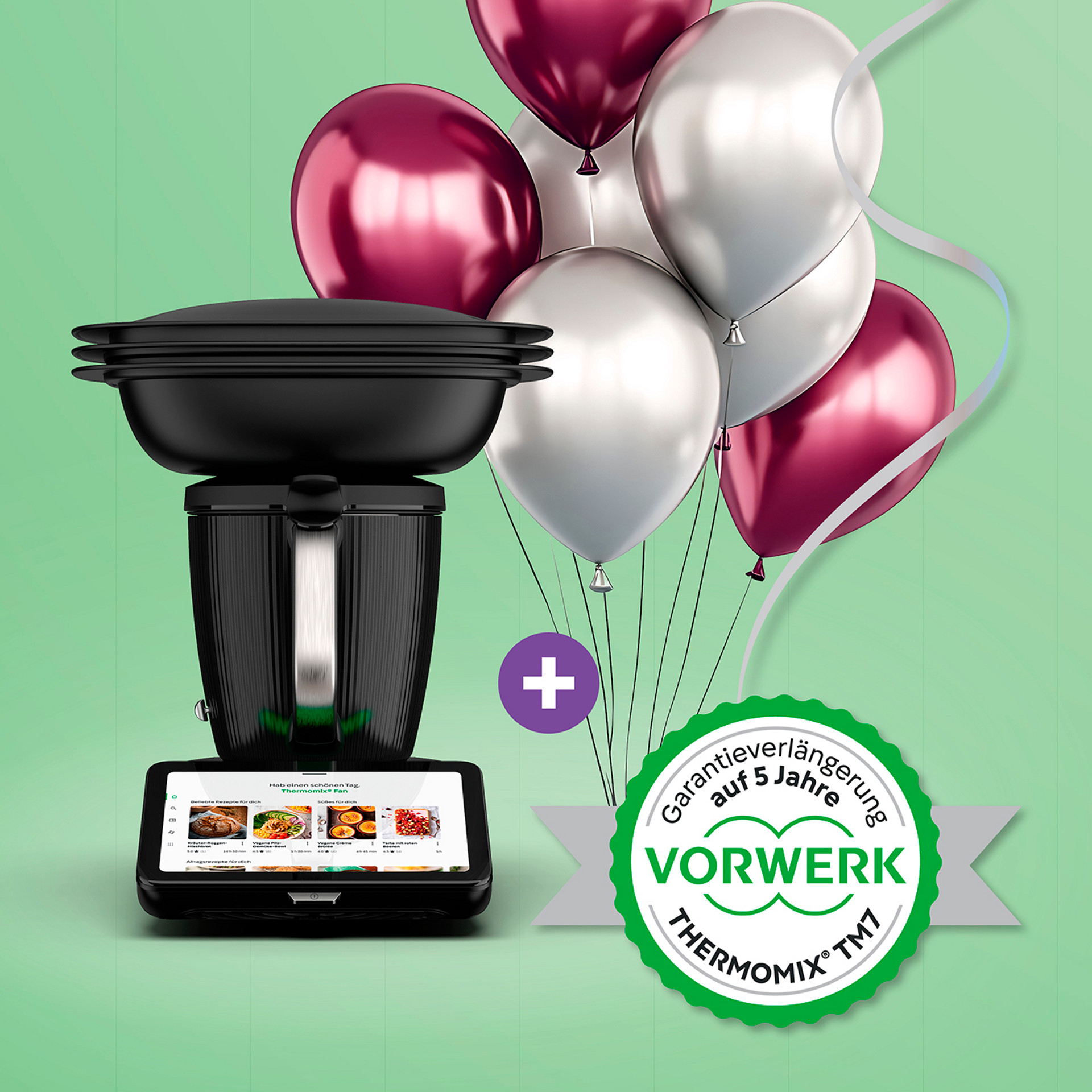Thermomix® TM7 mit Varoma, silberne und rote Luftballons, daneben 5 Jahre Garantie-Siegel.