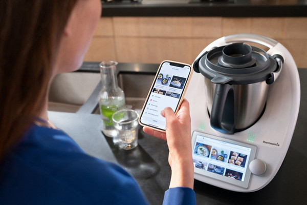 TM webseite LP Bild Text 3200x2400 TM6 visual int thermomix TM6 refresh close up 49 medium
