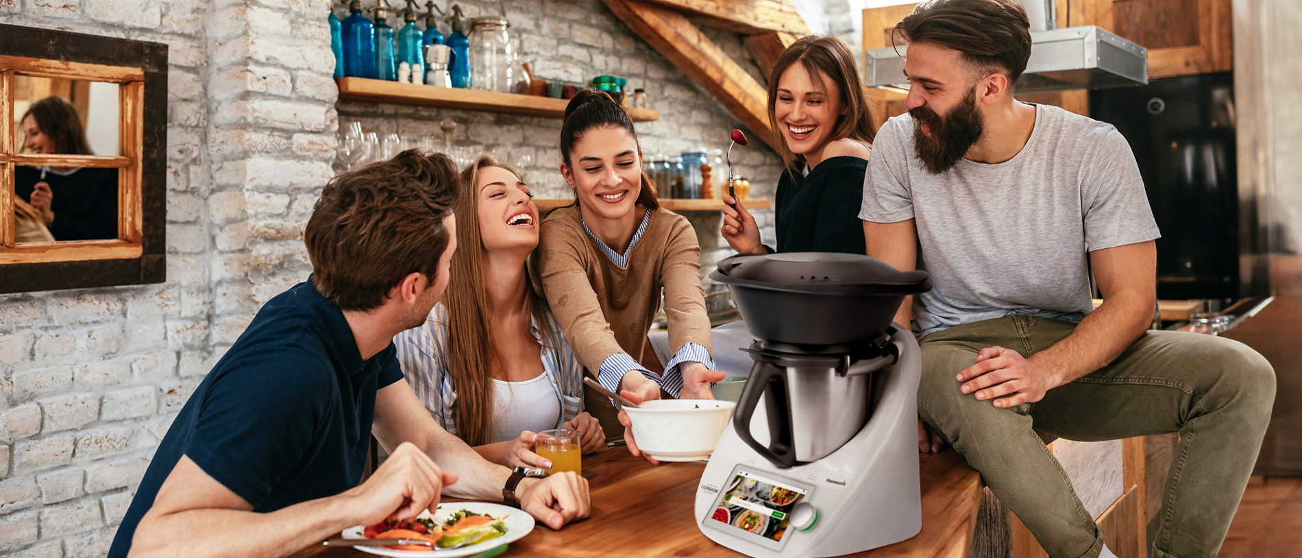 Freunde feiern Thermomix-Party
