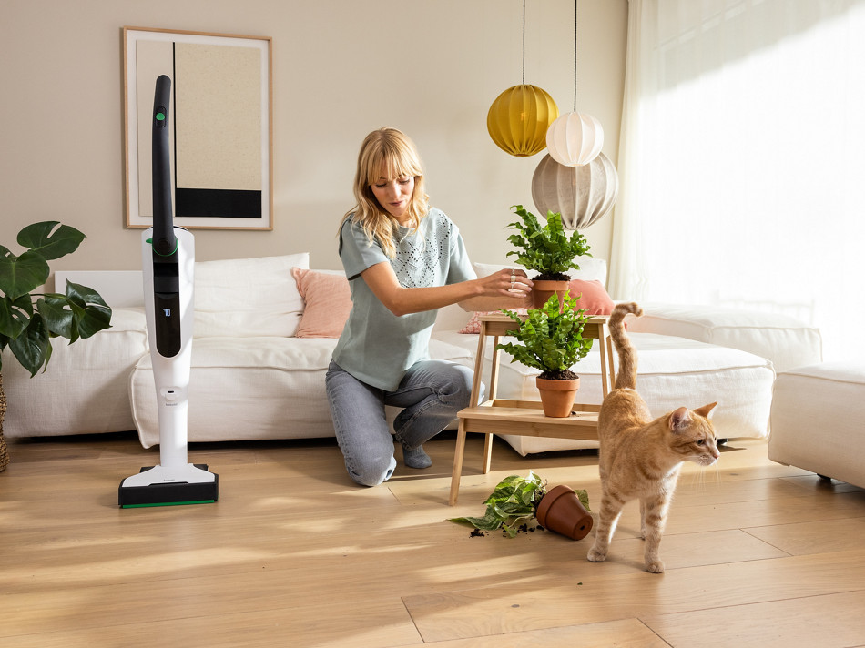 VO webseite Bild text 3200x2400px int Kobold VK7 EB7 product lifestyle 01 KO