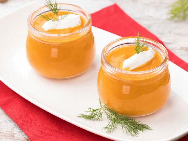 Vellutata fredda di pomodoro e yogurt greco