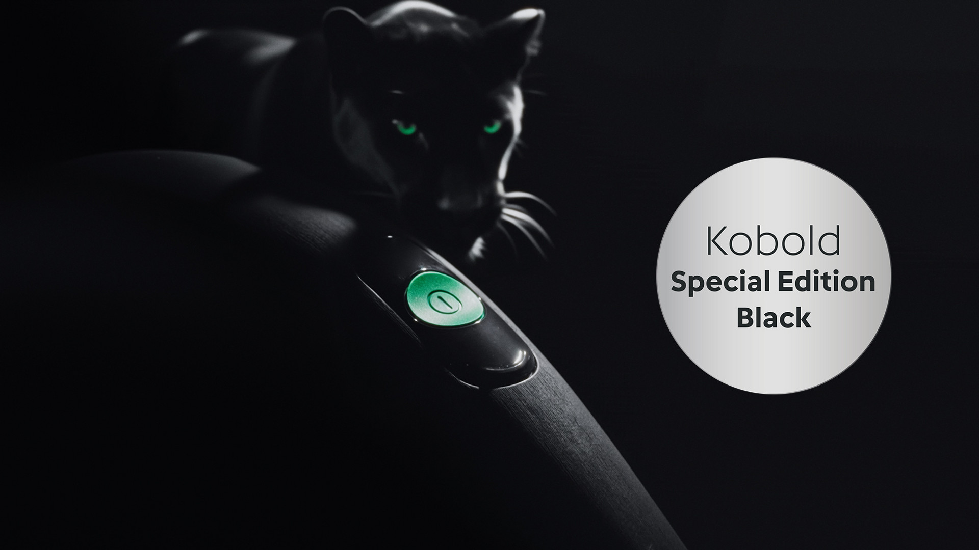 Produktgriff mit grünem Knopf, Blick Panther zum Produkt